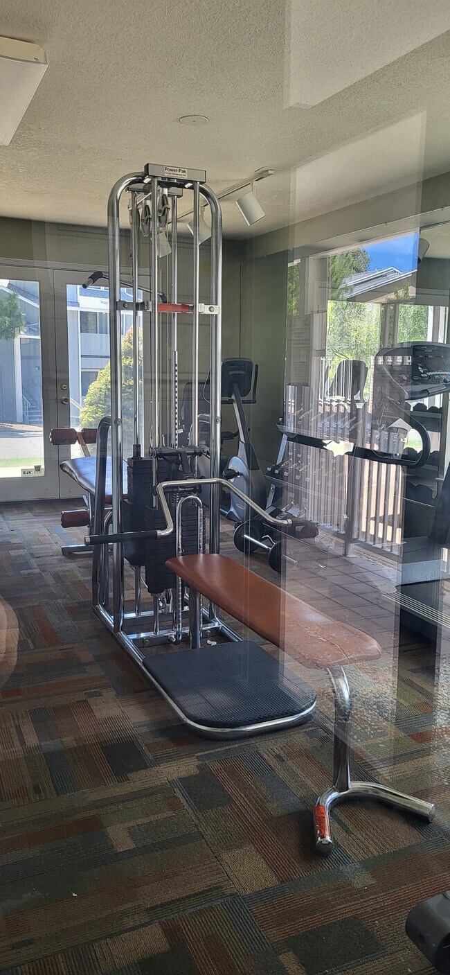 Building Photo - 505 Oppenheimer Dr