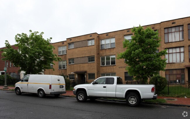 Building Photo - 612 12th St NE