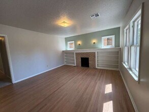 Building Photo - 3 Bed 1 Bath in NW OKC