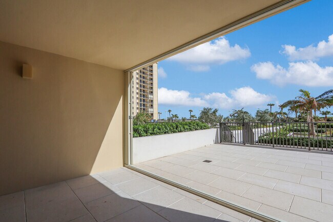 Building Photo - 200 Ocean Trail Way