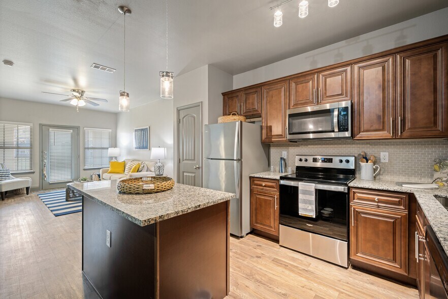 Lake Villas Apartments 1000 Quiet Cv Granbury TX 76048 Apartment Finder