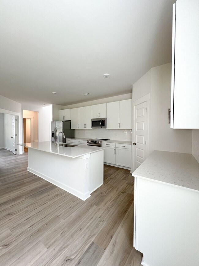 Building Photo - New Construction--Gorgeous and Move-In Ready!