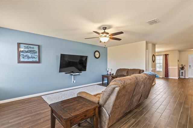 Building Photo - 2133 Burnside Dr