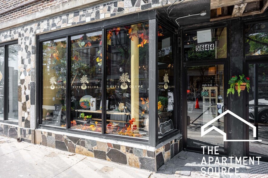 Building Photo - 1553 W Hollywood Ave