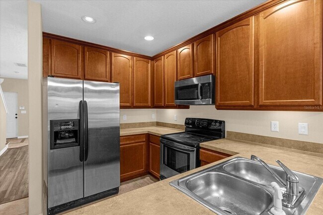Building Photo - 3360 Windleshore Way