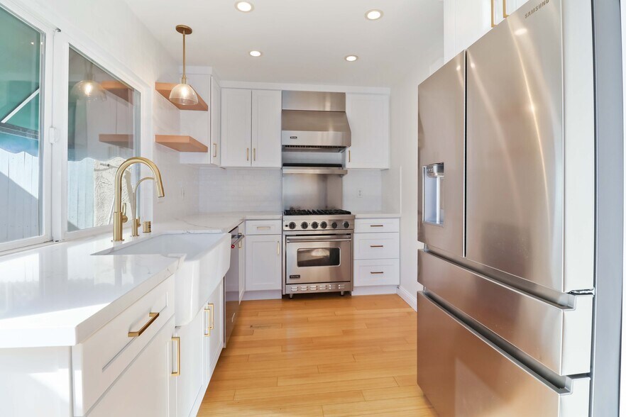 Building Photo - 2770 Caminito Eldorado