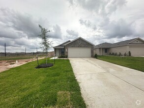 Building Photo - Brand New 3 Bed 2 Bath