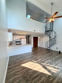 Building Photo - 1880 Colony Dr
