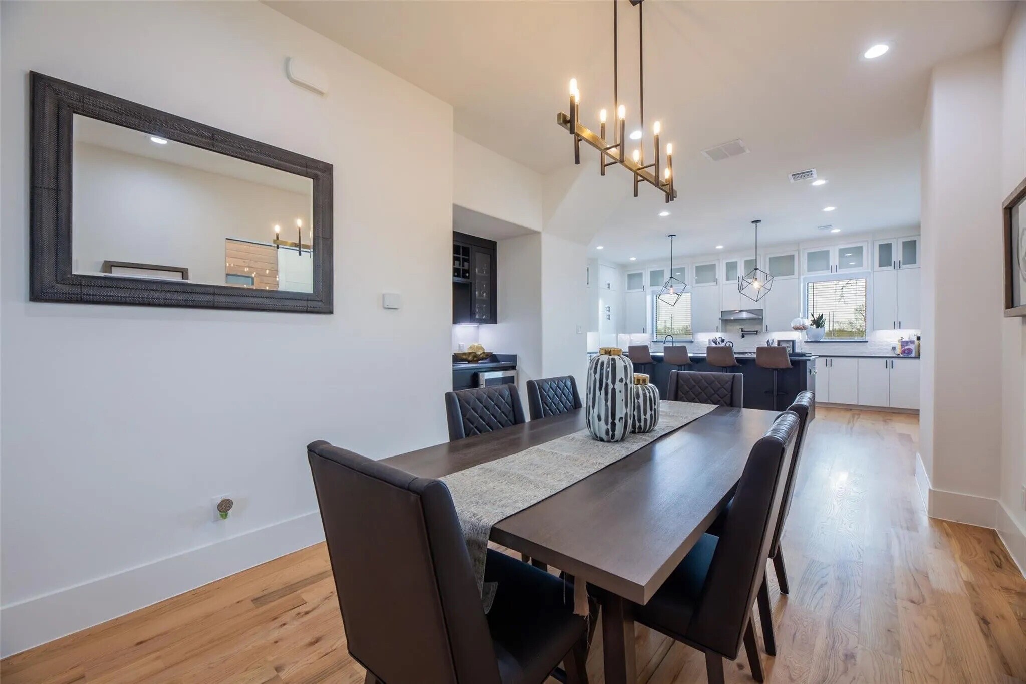 Building Photo - Room in Duplex on Avenue L