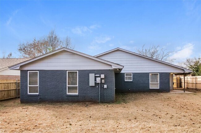 Building Photo - 3412 Prairie Ave