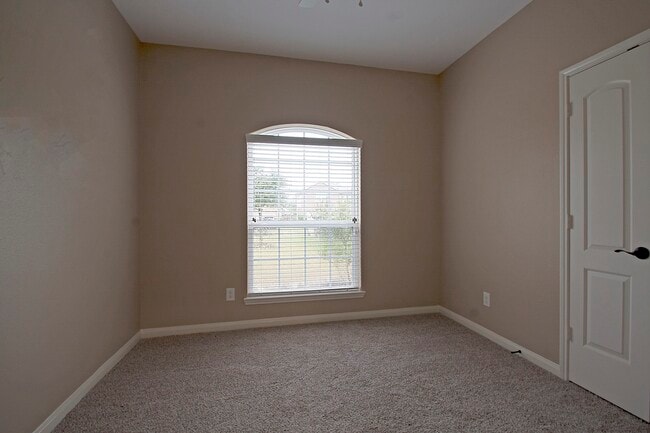 Building Photo - 20622 Stout Dr