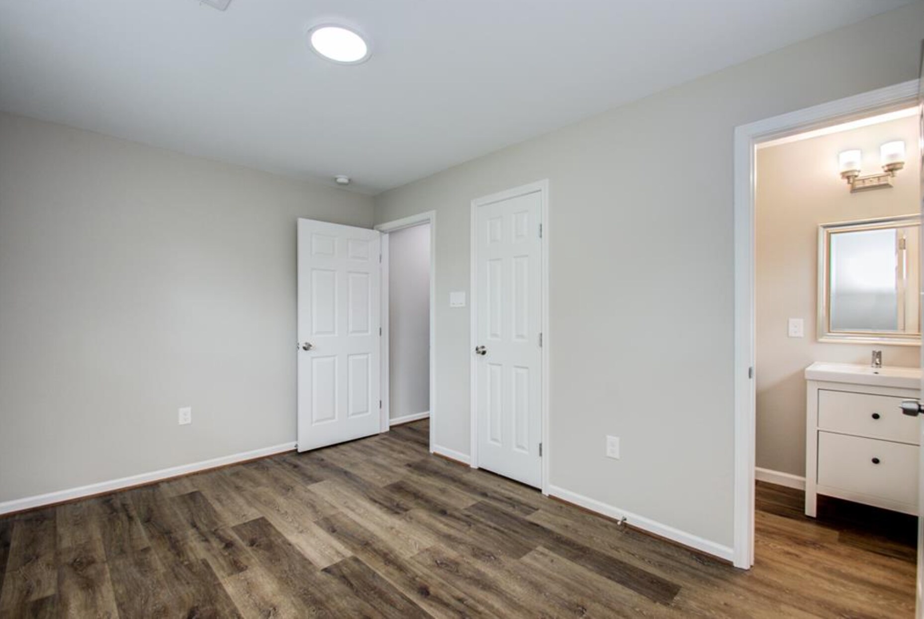 Building Photo - 4008 Vaughn Street