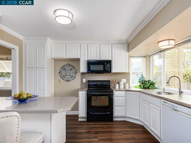 Building Photo - 7796 Woodren Ct