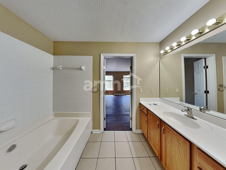Building Photo - 4160 Cannon Gate Dr