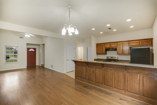 Building Photo - Great Duplex in Riverwalk Farms
