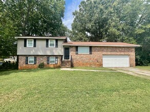 Building Photo - Nice Split Level Home in Huntsville! Fenced Yard and 2 car garage!