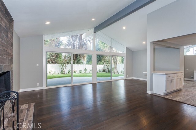 Building Photo - 16231 Moorpark St