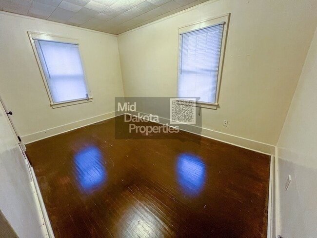 Building Photo - 500 S Wisconsin- 2 bedroom house