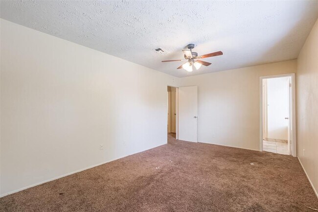 Building Photo - 20223 Regents Corner Ln