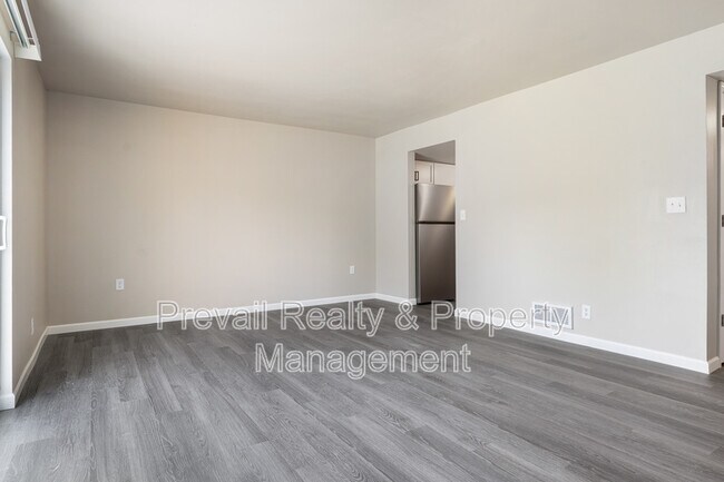 Building Photo - 4412 Pepper Dr
