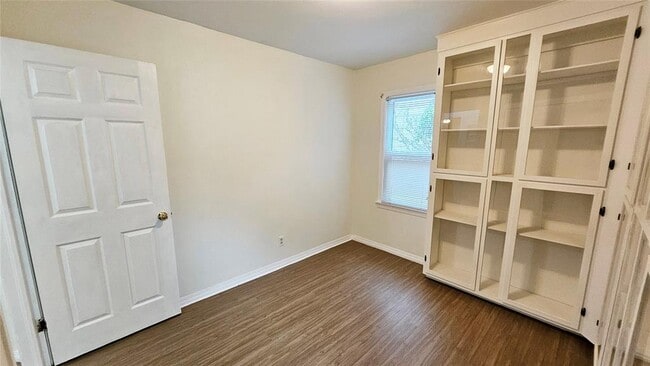 Building Photo - 3425 Brookside Dr