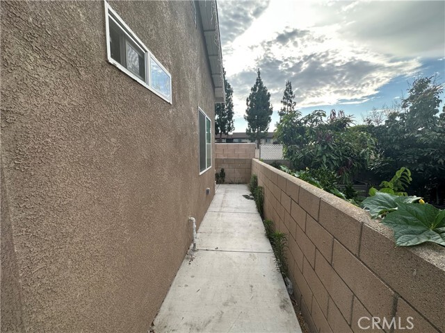 Building Photo - 10893 Date St