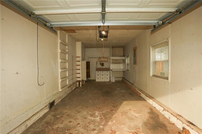 Building Photo - 804 NW 8 St