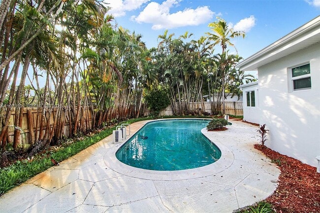 Building Photo - 5300 Adams St