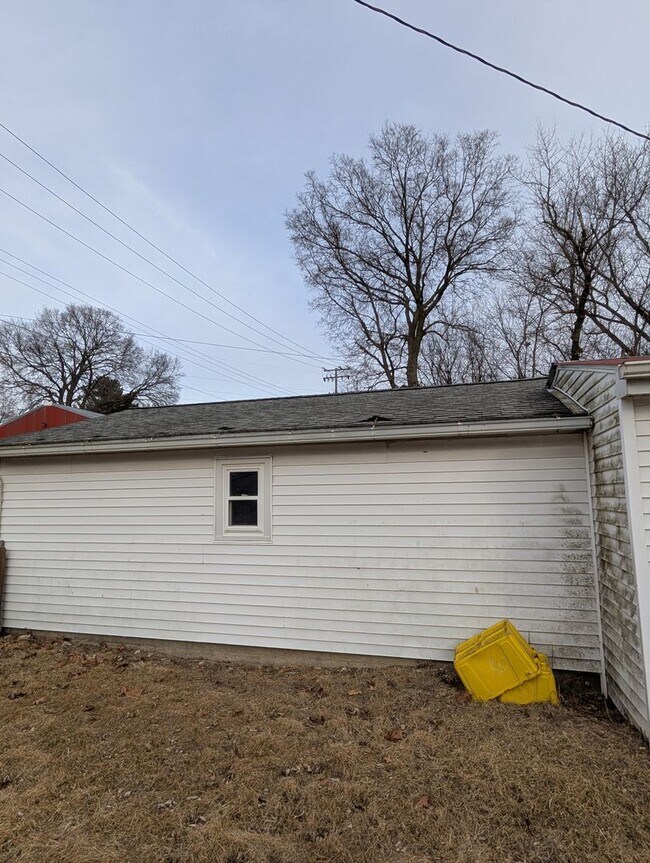 Building Photo - Affordable 2 Bedroom Single Family Home for Rent in Rock Falls Coming Soon!