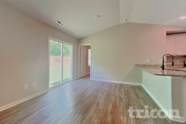 Building Photo - 4605 Hazelburn Dr