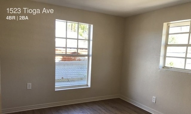 Building Photo - Spacious 4bdrm/2bath Home with 1 car garage ** Section 8 OK ** March 15