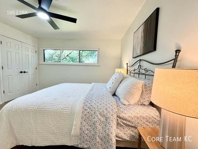 Building Photo - 4203 SW Trafficway