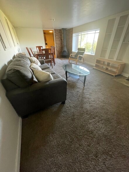 Building Photo - 236 Lomas Cantadas