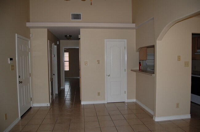 Building Photo - 505 Shiloh Dr