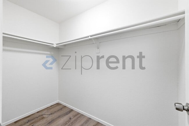 Building Photo - 34901 Marcia Rd