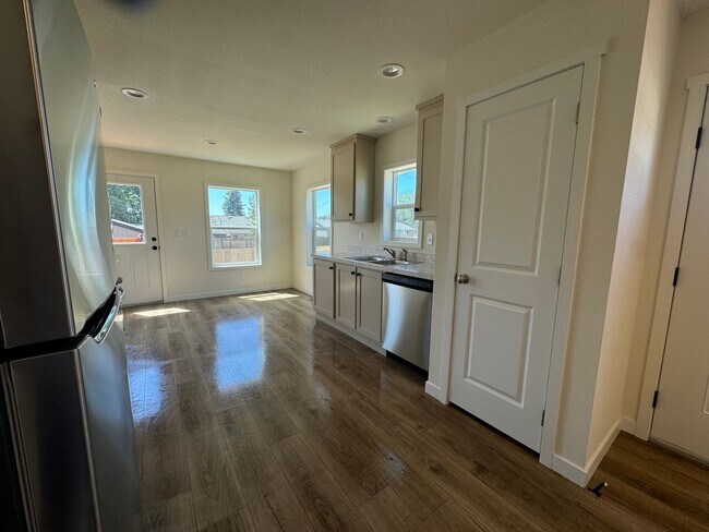 Building Photo - Brand New 3 bedroom House