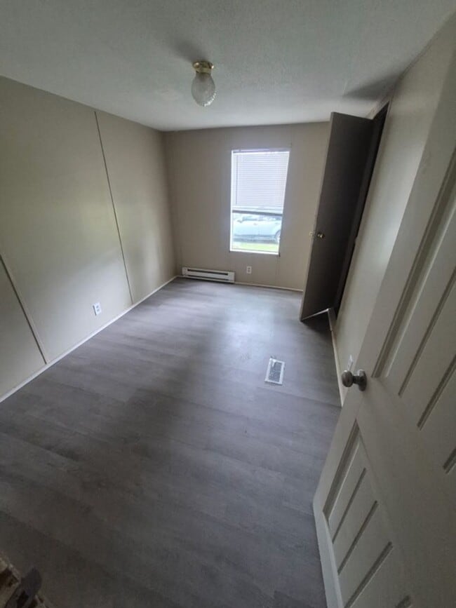 Building Photo - Claremore Rentals | Comfortable 2BR & 3BR Units Available