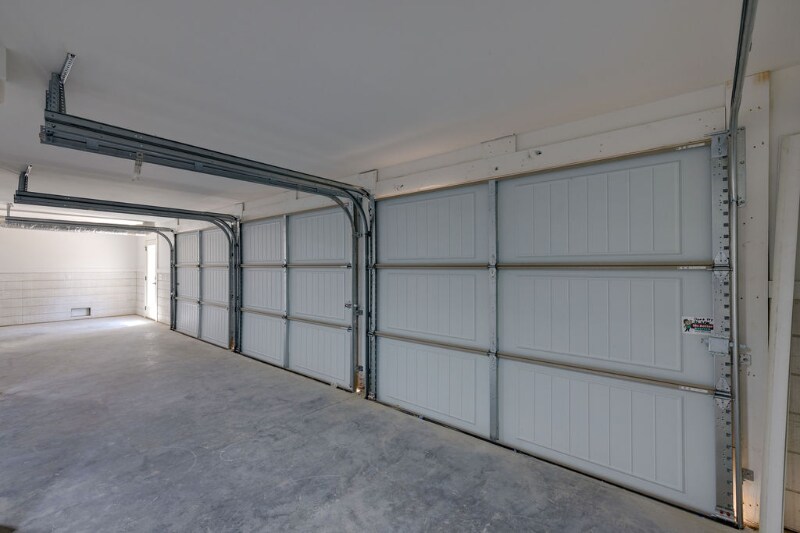 Building Photo - 4 River Oak Ln