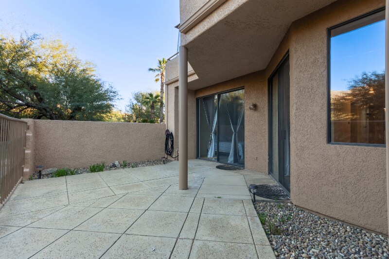 Building Photo - 5675 N Camino Esplendora