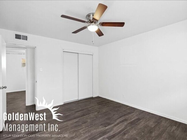 Building Photo - Charming 1Bdm 1Ba Apartment In Central Phoenix - Move In Special!