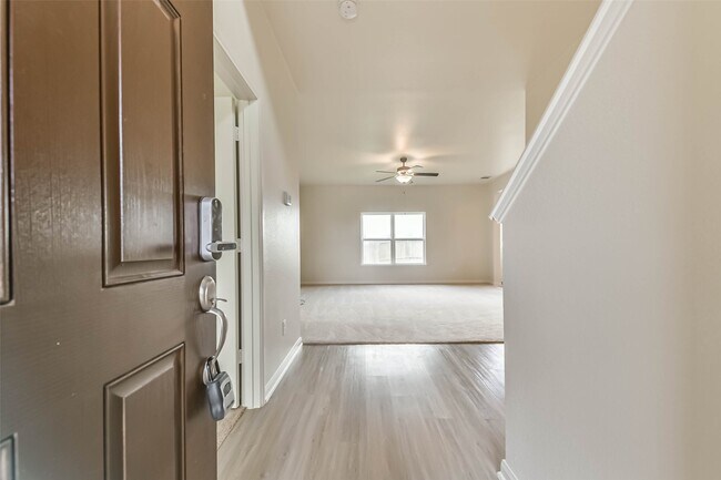 Building Photo - 1123 Rare Fancy Dr