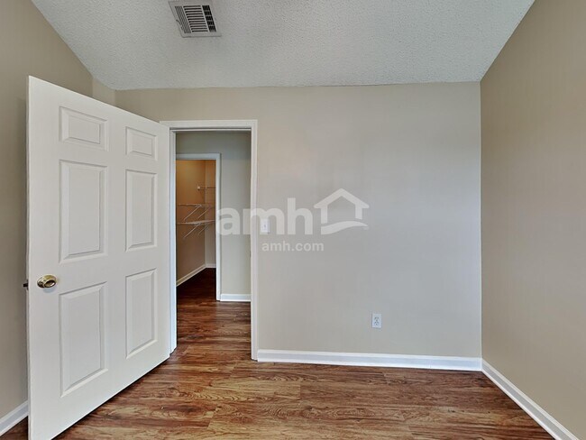 Building Photo - 1668 Zachary's Way