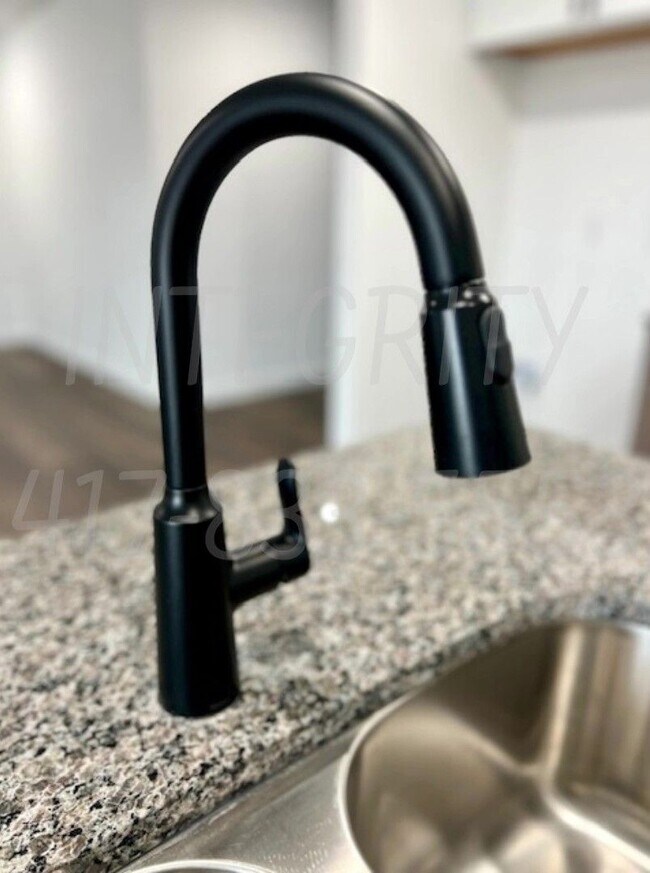 Building Photo - 800 Hoffman Hills Blvd