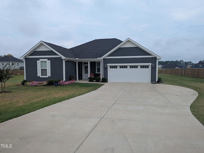 Building Photo - 225 Thomas Gage Dr