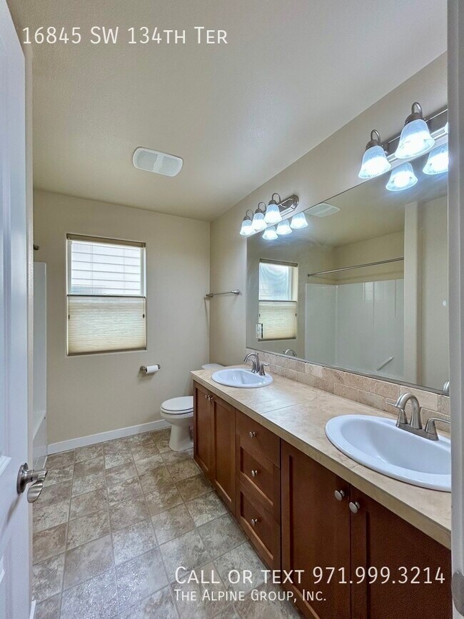 Building Photo - 16845 SW 134th Terrace