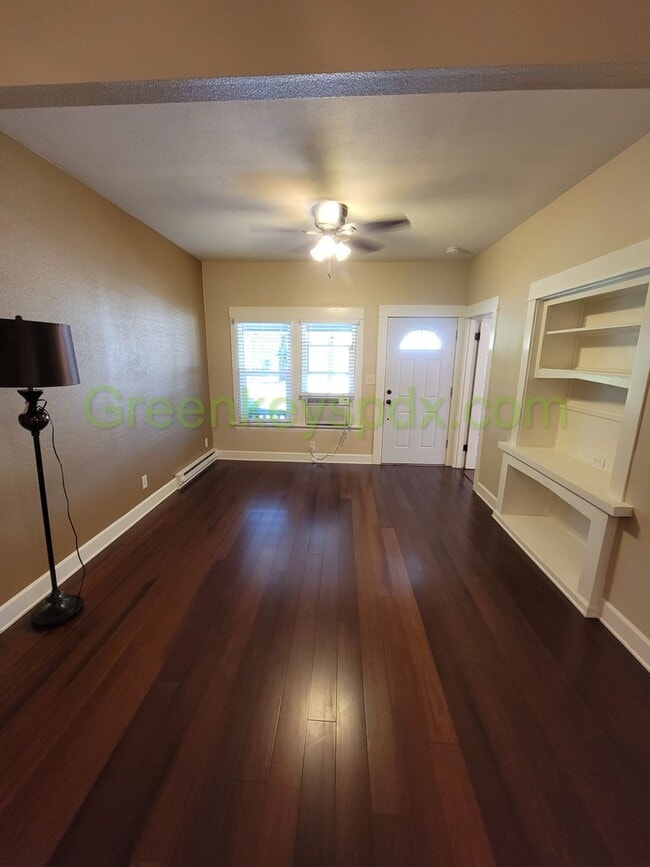 Building Photo - Amazing 1-Bedroom Unit in a Side-by-Side Duplex Near Hollywood District
