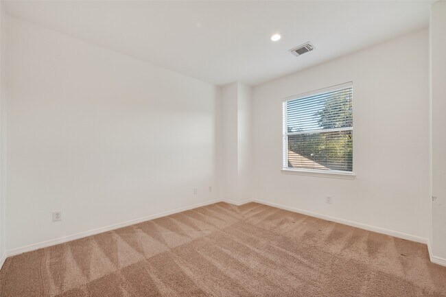 Building Photo - 22115 Oakcreek Hollow Ln