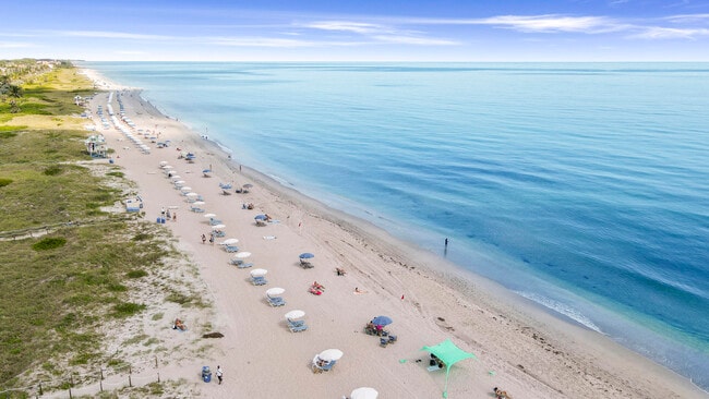 Building Photo - 100 Venetian Dr