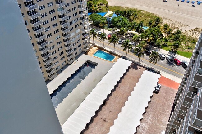 Building Photo - 111 N Pompano Beach Blvd