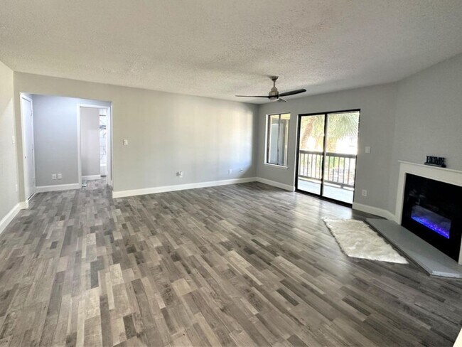 Building Photo - 3525 Sable Palm Ln